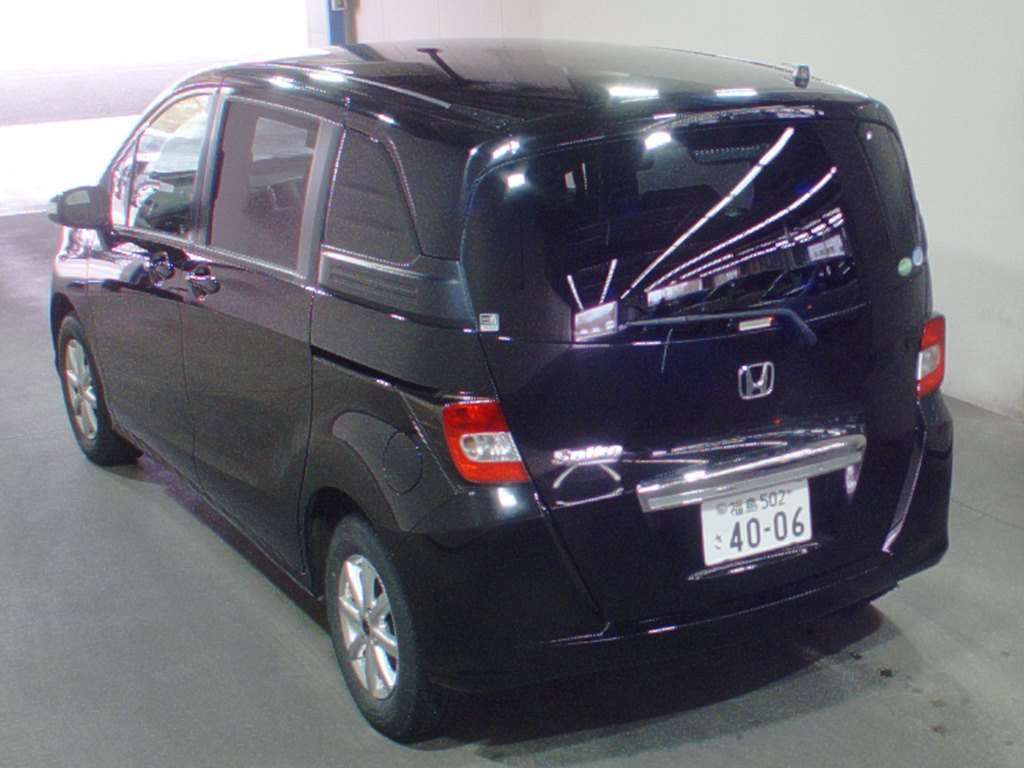 Продажа Honda Freed Spike 2013, 665000 руб