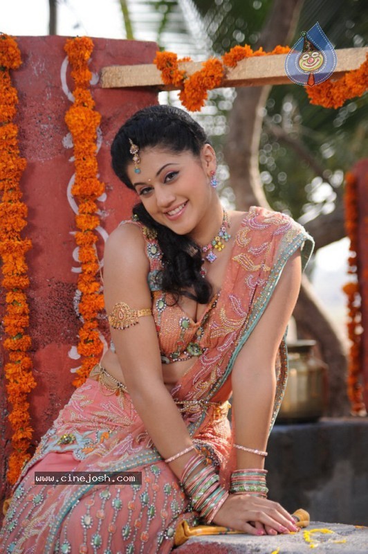 Heroine' Malayalam Movie Hot and Sexy Photo Shoot