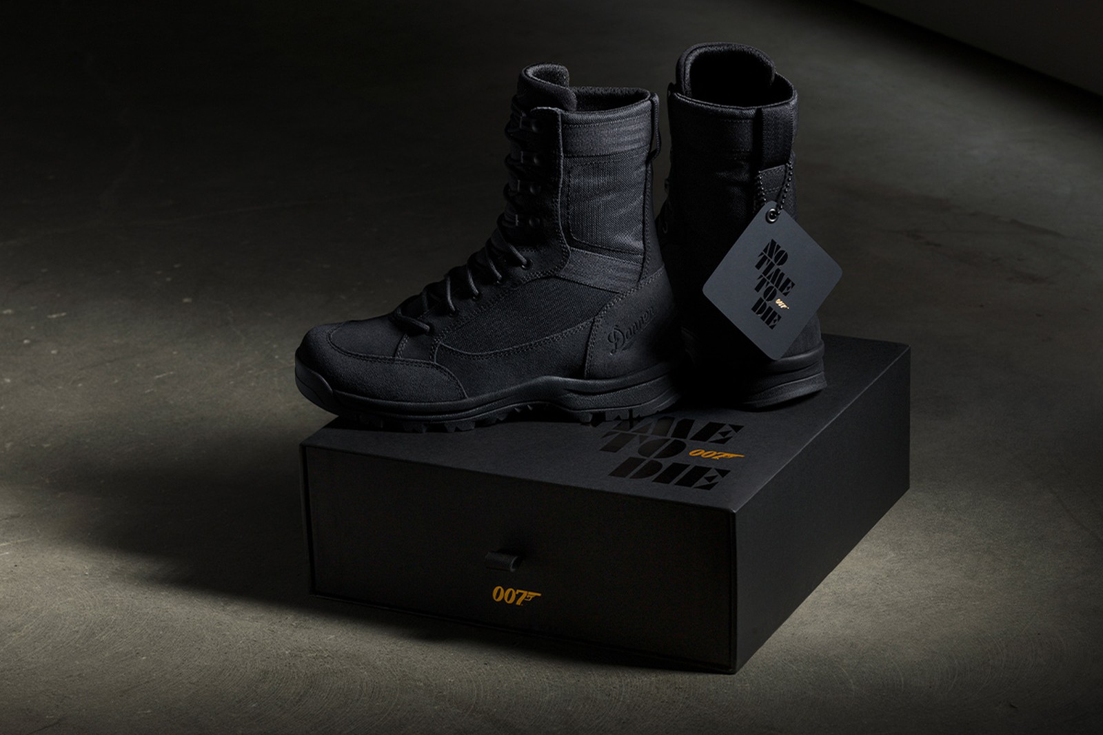 james bond boots danner