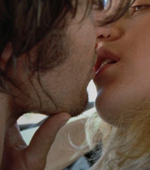 12 фильмов, в которых по-настоящему занимаются сексом