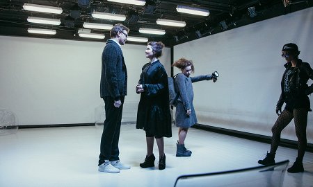 неожиданных сценических трактовок популярных историй