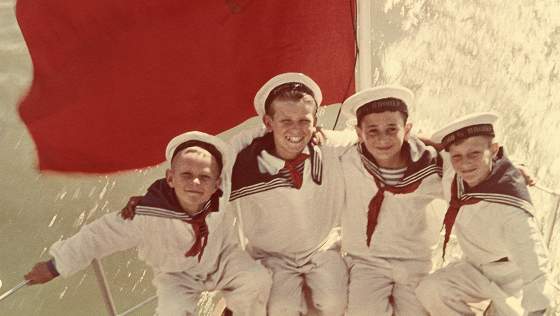 Первоцвет. Ранний цвет в российской фотографии