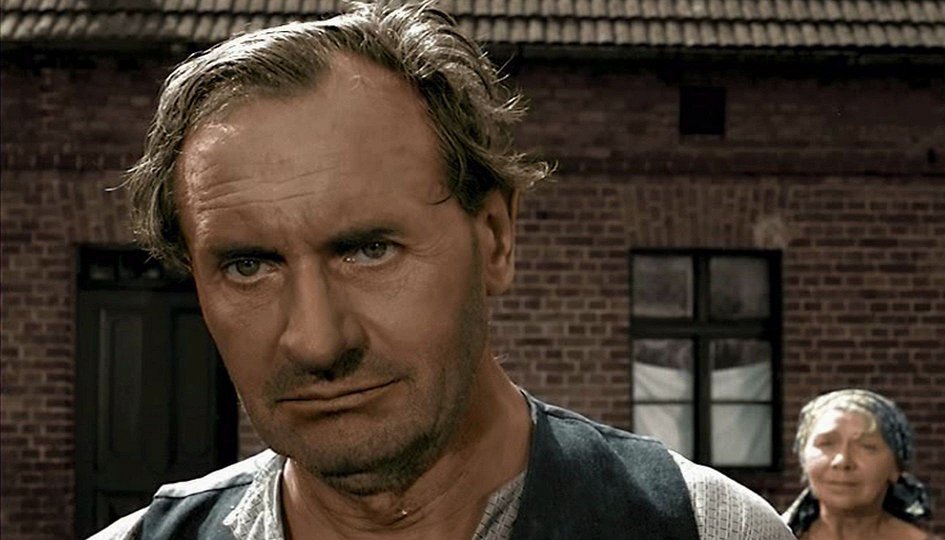 Кино: «Только свои» Кино: «Только свои»
