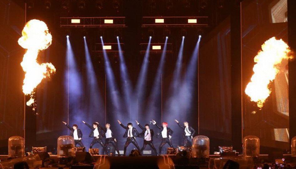 Кино: «BTS: Bring The Soul. The Movie» Кино: «BTS: Bring The Soul. The Movie»