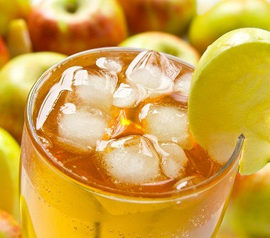 Рецепт Яблочно-лимонный освежающий коктейль