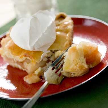 Рецепт Имбирно-абрикосовый пирог с орехами и сливочной глазурью