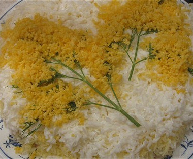 Рецепт Салат «Мимоза» с лососем и сыром