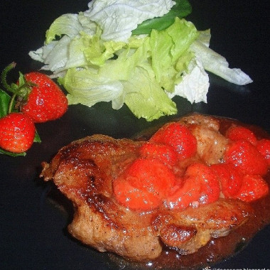 Рецепт Свинина с клубникой