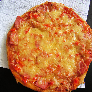 Рецепт Пицца с колбасой
