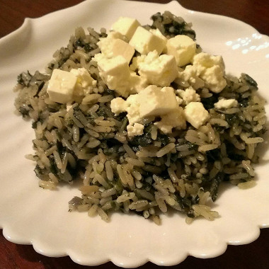 Рецепт Греческая рисовая каша «Spanakorizo» со шпинатом и сыром фета