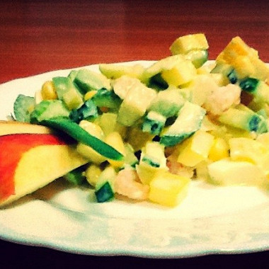 Рецепт Салат из авокадо, креветок и яблока