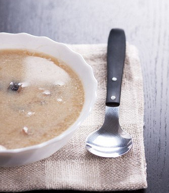 Рецепт Суп из белых грибов с ячменем и пармезаном
