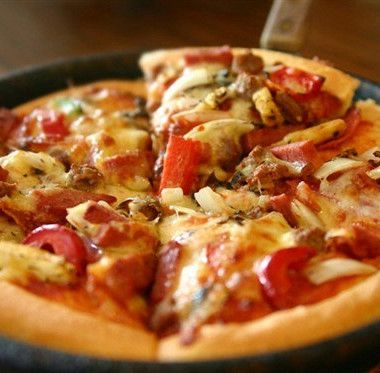 Рецепт Пицца с пепперони и сладким перцем