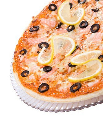 Рецепт Пицца с жареной рыбой и красной икрой