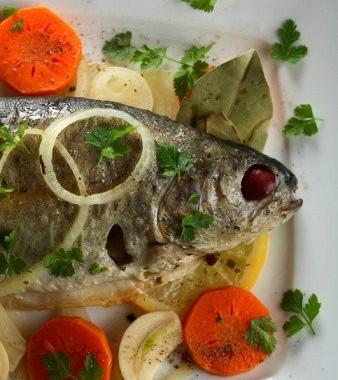 Рецепт Рыба, приготовленная в винном наваре