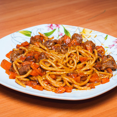 Рецепт Спагетти со свининой в пряном соусе