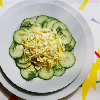 Рецепт Огуречный салат с укропом и фетой