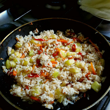 Рецепт Жареный рис с яйцом по‑китайски