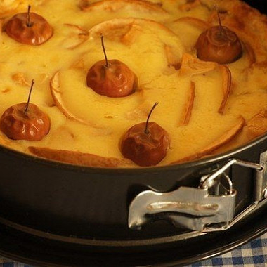 Рецепт Яблочный пирог со сливочной заливкой