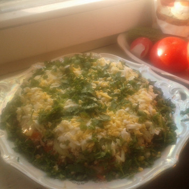 Рецепт Весенний слоеный салат с курицей и шампиньонами