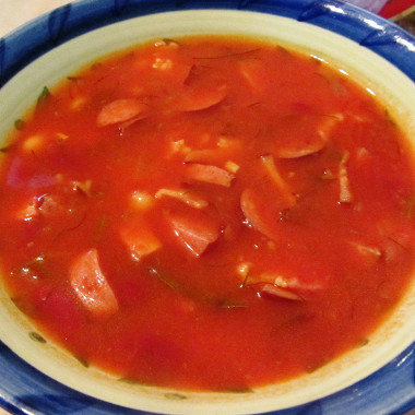 Рецепт Томатный суп с охотничьими колбасками
