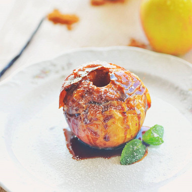 Рецепт Печеное яблоко с медом