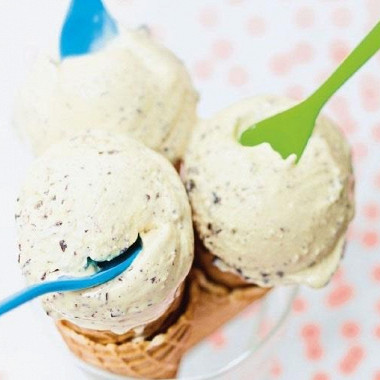 Рецепт Мороженое «Страчателла» с белым шоколадом