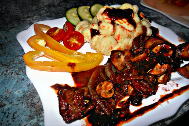 Петух в вине (Coq Au Vin)