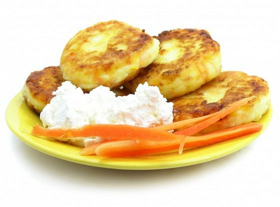 Сырники с морковью и урюком