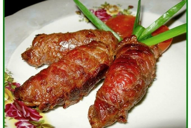 Мясные рулеты с овощами