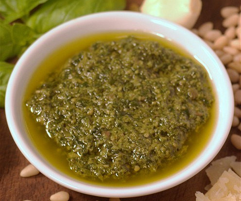 Соус песто с мускатным орехом
