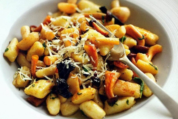 Ньокки с трюфельным маслом и шалфеем