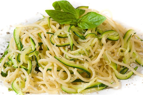 Запеченая паста с цукини и сыром