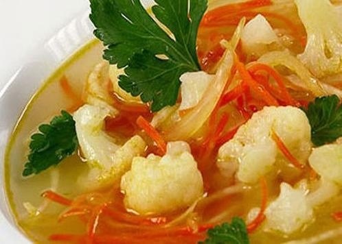 Оранжевые щи с цветной капустой