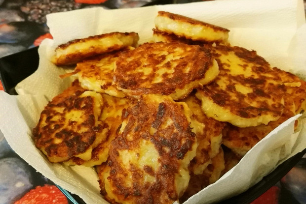 Картофельные драники с сыром