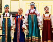 «Пой, гармонь, звени, гитара, балалайка, заиграй!» «Пой, гармонь, звени, гитара, балалайка, заиграй!»